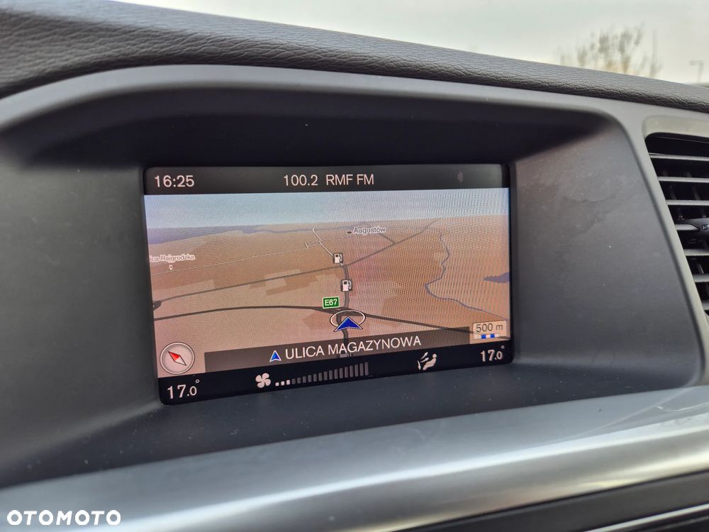 Volvo S60 D2 Momentum - 32