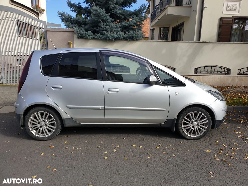 Mitsubishi Colt - 6