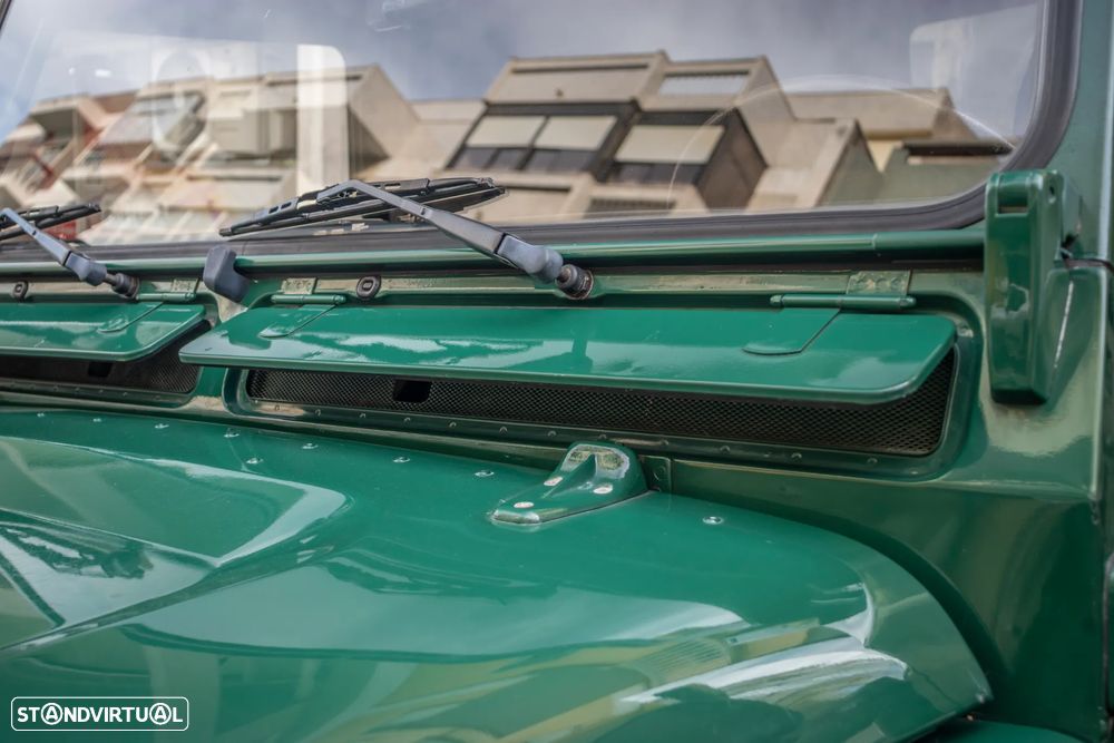Land Rover Defender - 6