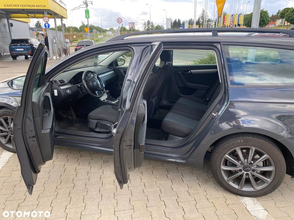 Volkswagen Passat 1.6 TDI BlueMotion - 8