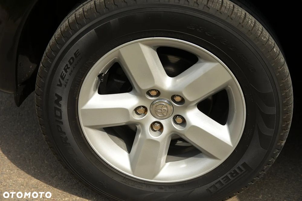 Toyota RAV4 4x4 Edition - 32