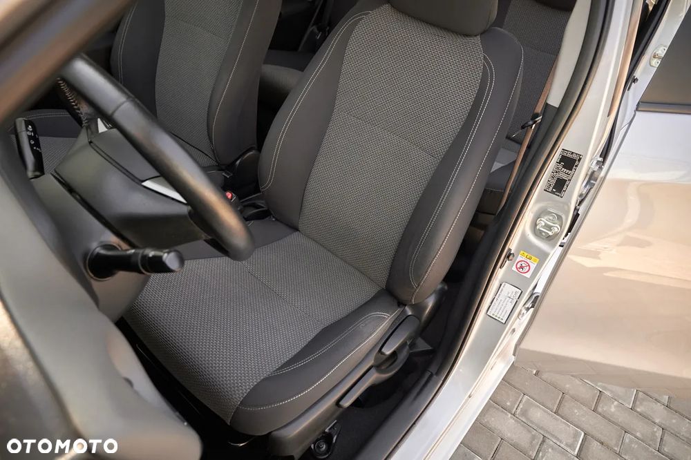 Toyota Yaris 1.5 VVT-i Comfort - 27