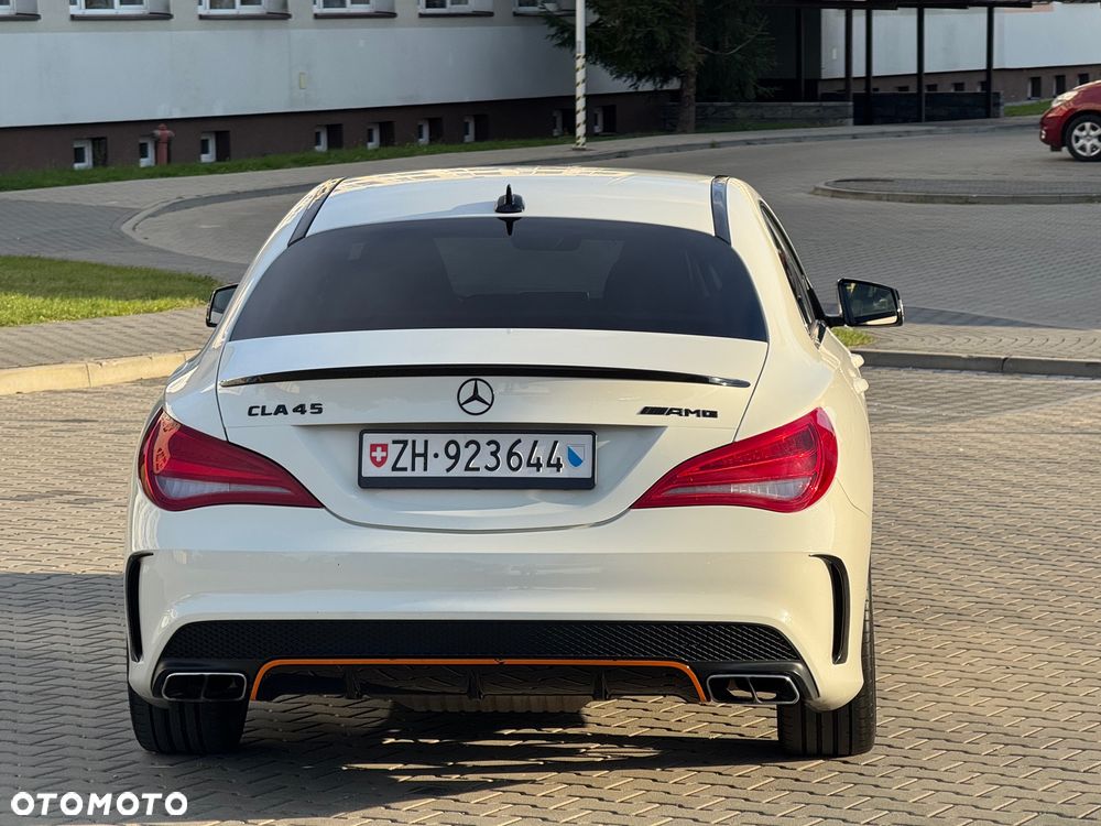 Mercedes-Benz CLA AMG 45 4Matic 7G-DCT Orange Art Edition - 12