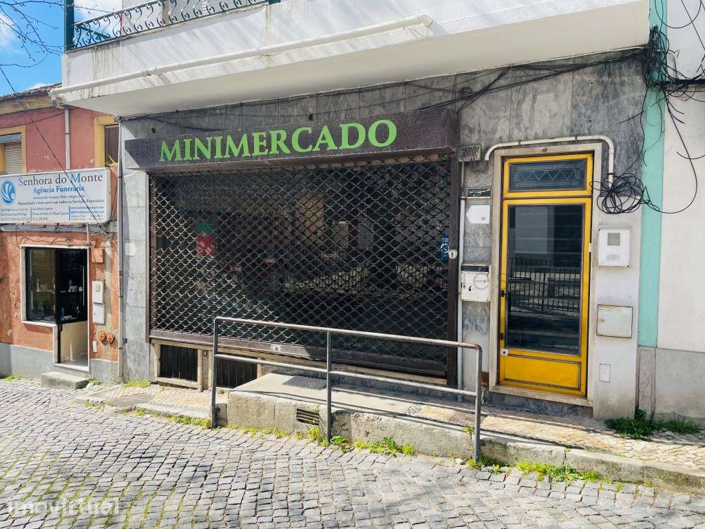 Loja para Arrendamento - Centro do Monte de Caparica - Grande imagem: 2/28