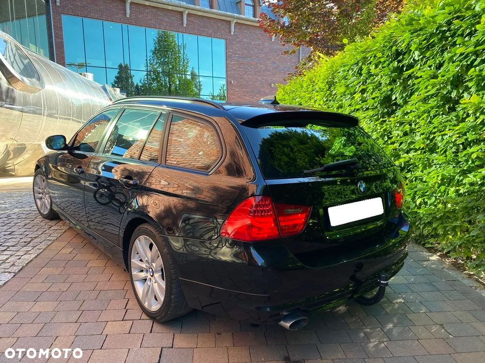 BMW Seria 3 320d DPF Efficient Dynamics Edition - 6