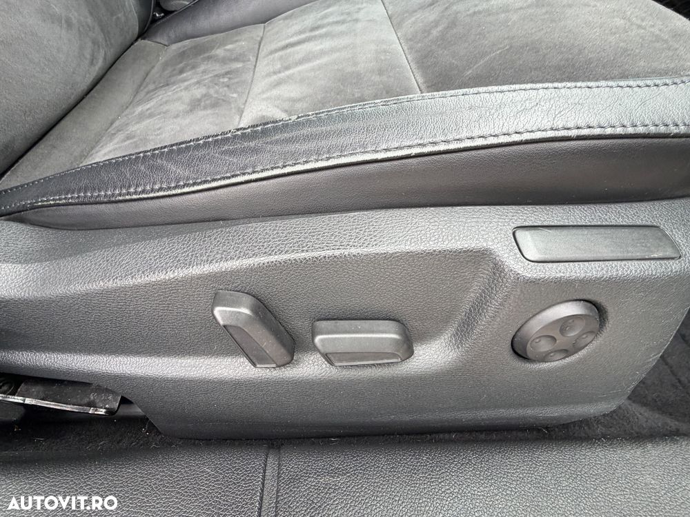 Skoda Superb 2.0 TDI Elegance DSG - 27