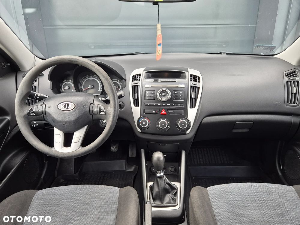 Kia Ceed 1.4 Comfort - 11