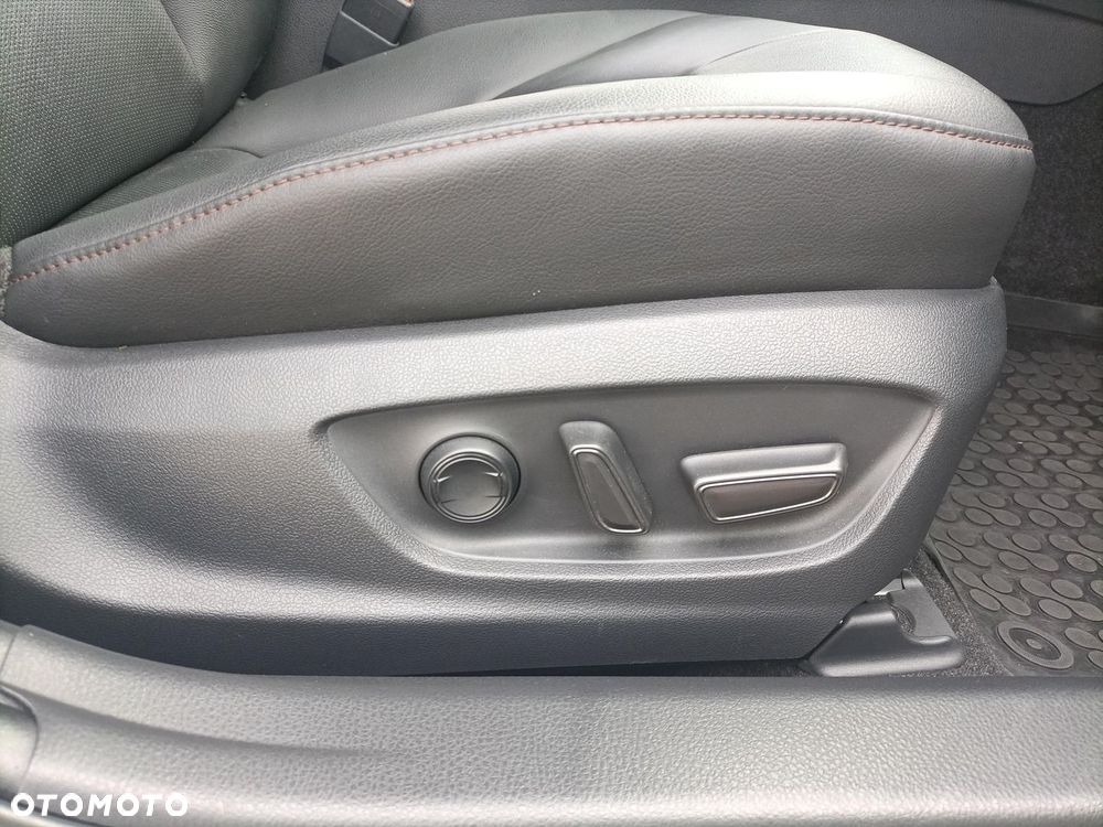 Toyota Camry 2.5 Hybrid Executive CVT - 14