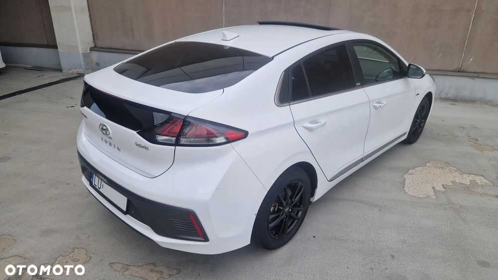 Hyundai IONIQ hybrid Platinum - 2
