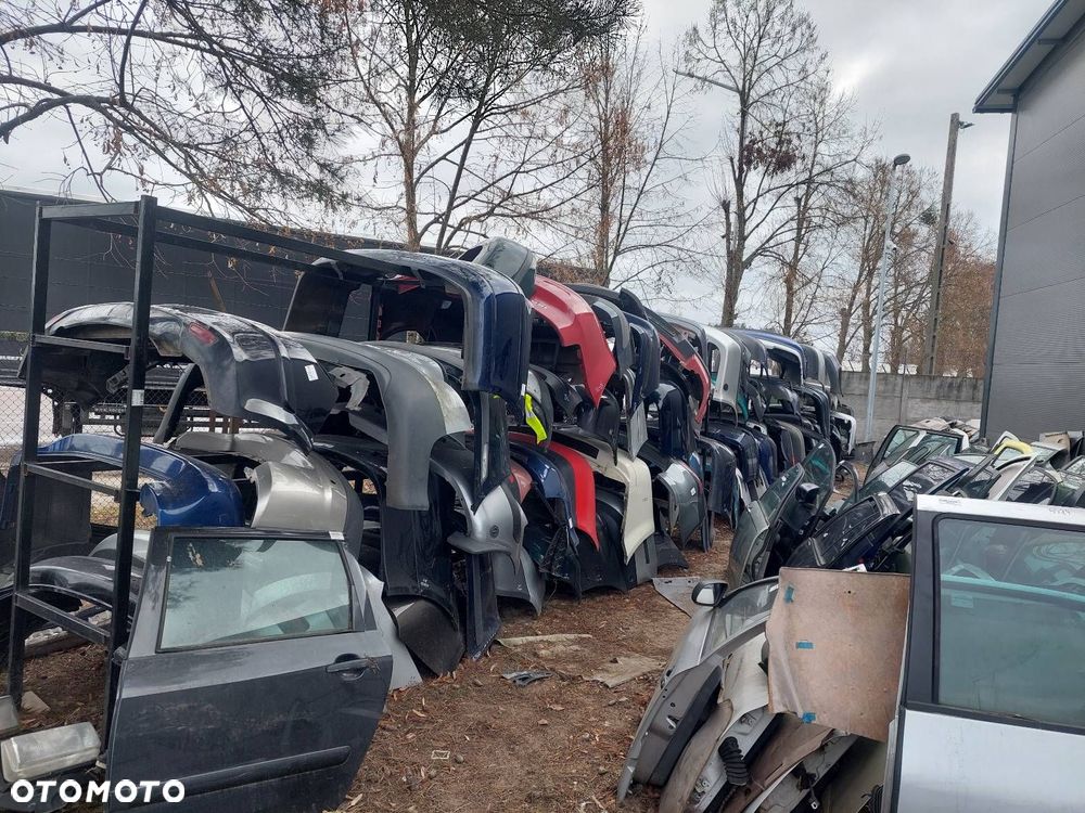 KOMPLETNY TYŁ KLAPA ZDERZAK LAMPY TOYOTA AVENSIS T25 LIFT SEDAN 8S6 - 14