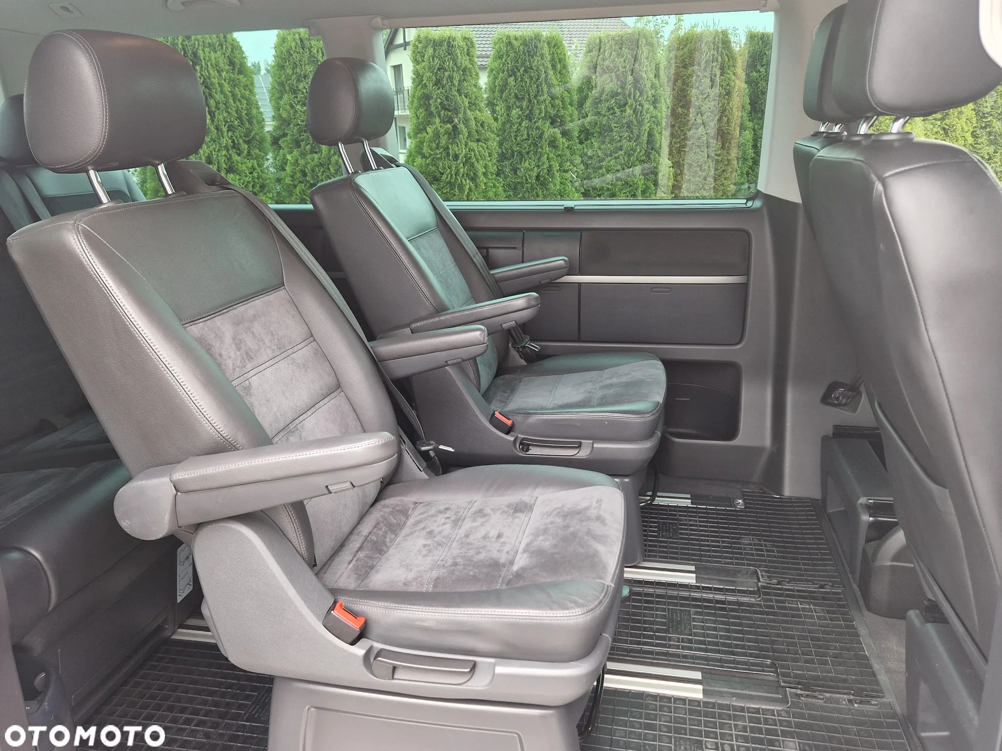 Volkswagen Multivan 2.0 TDI L1 Highline - 25