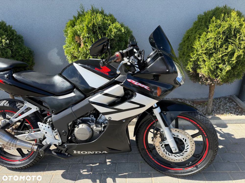 Honda CBR - 25