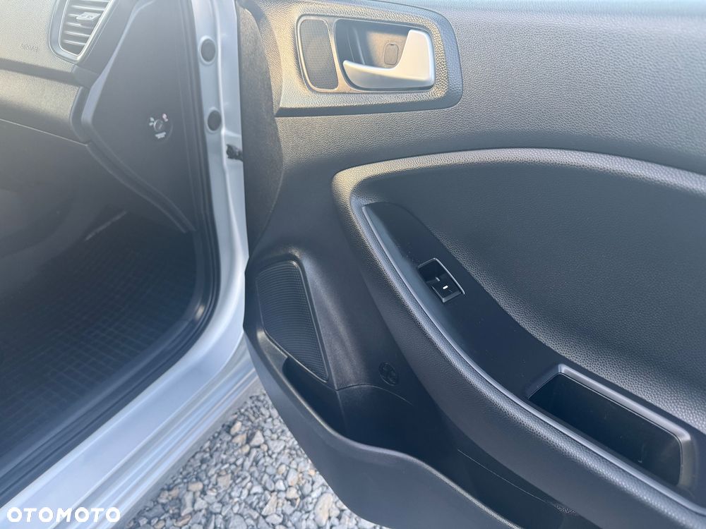 Hyundai i20 1.1 CRDi 5 Star Edition - 31