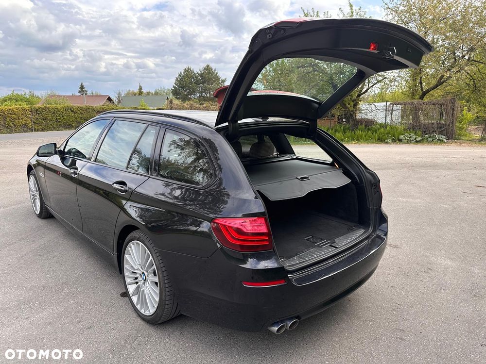 BMW Seria 5 525d Luxury Line - 3