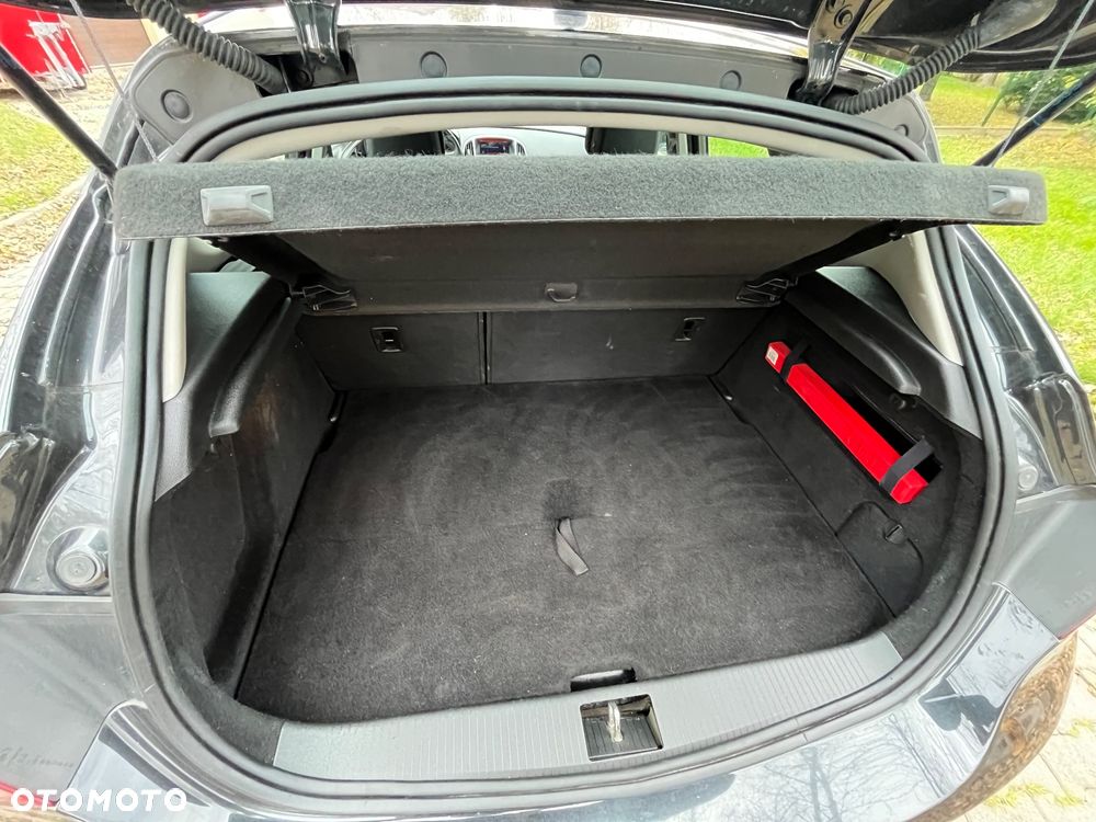 Opel Astra 1.4 Turbo Design Edition - 8