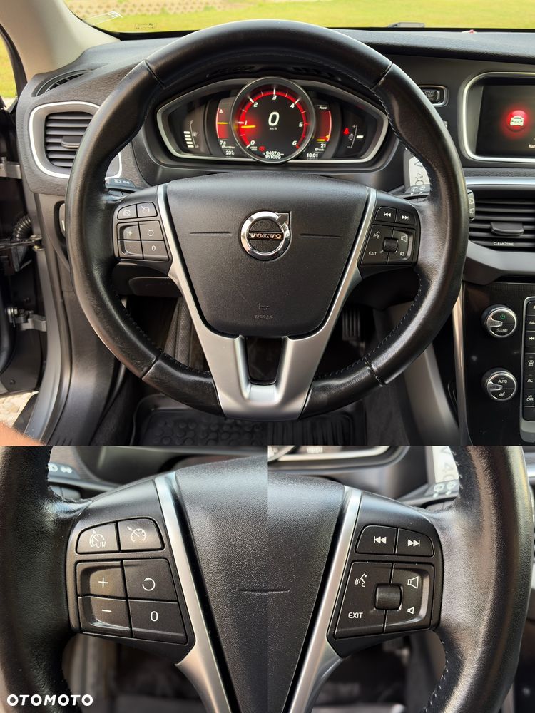 Volvo V40 D2 Momentum - 24