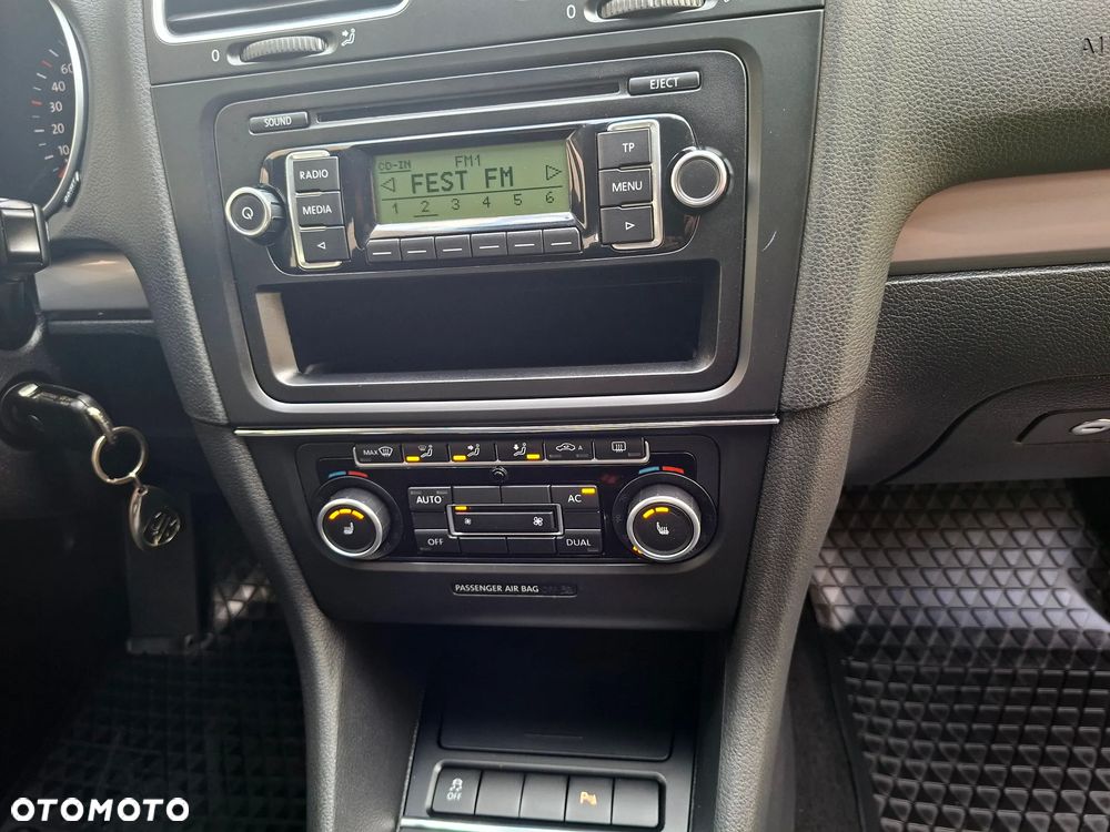 Volkswagen Golf - 29