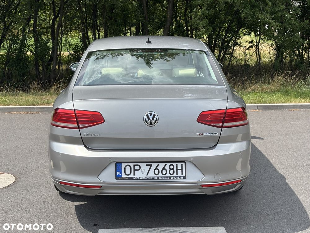Volkswagen Passat 1.6 TDI BMT Comfortline - 25