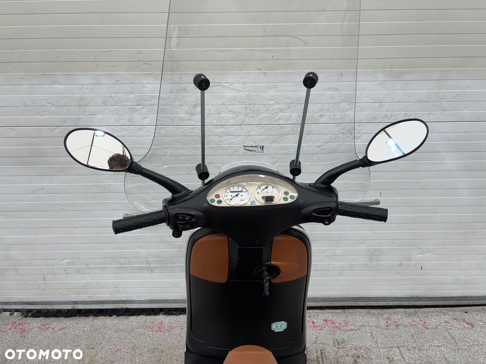 Piaggio Vespa - 17