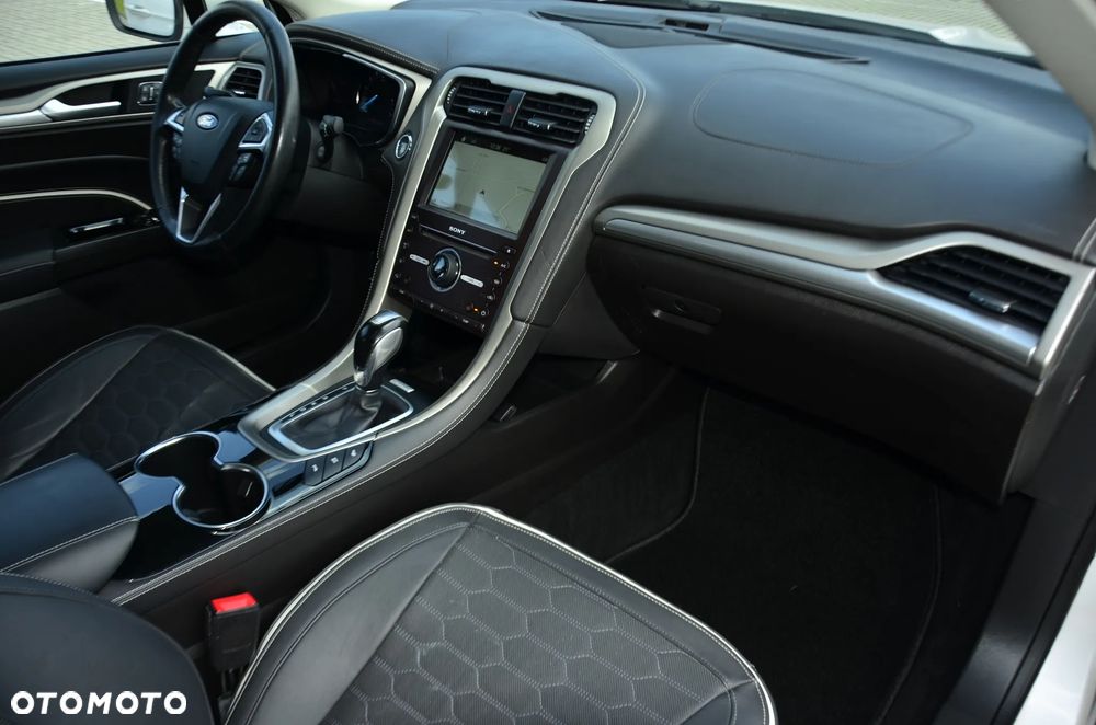 Ford Mondeo - 25