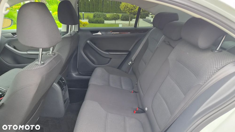 Volkswagen Jetta 2.0 TDI DPF BMT Comfortline - 19