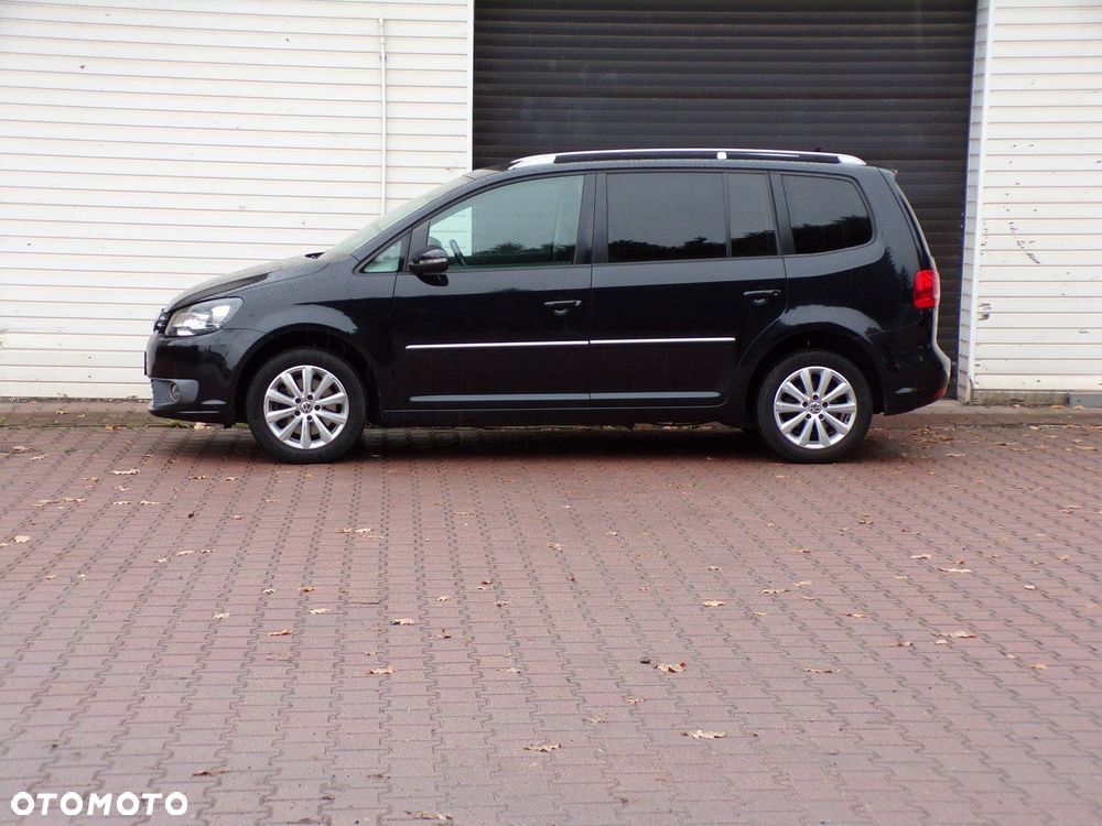 Volkswagen Touran - 10