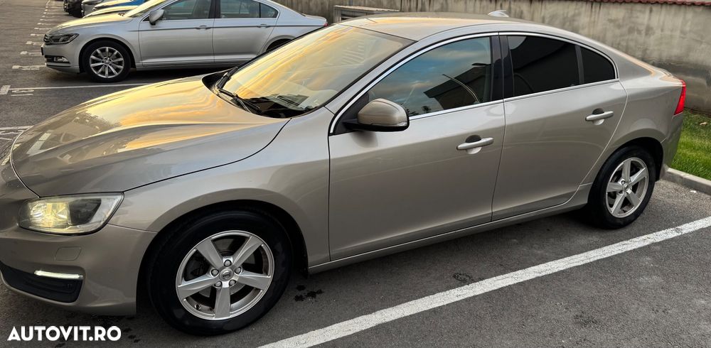 Volvo S60 D3 Momentum - 4