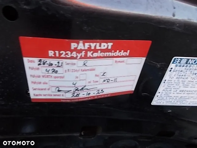 Toyota Corolla 1.8 Hybrid Executive - 16