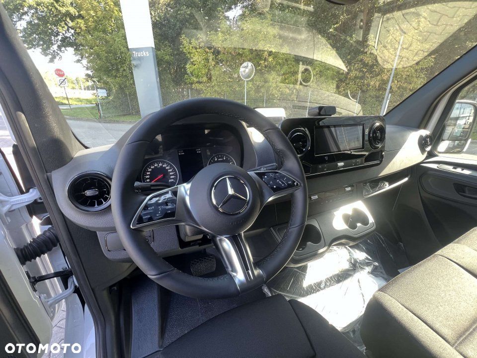 Mercedes-Benz Sprinter - 7
