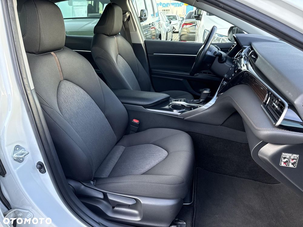 Toyota Camry 2.5 Hybrid Prestige CVT - 9