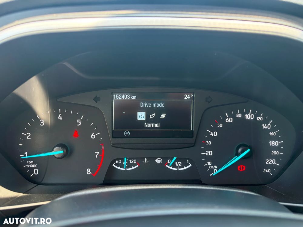 Ford Focus 1.0 EcoBoost Trend Edition - 11