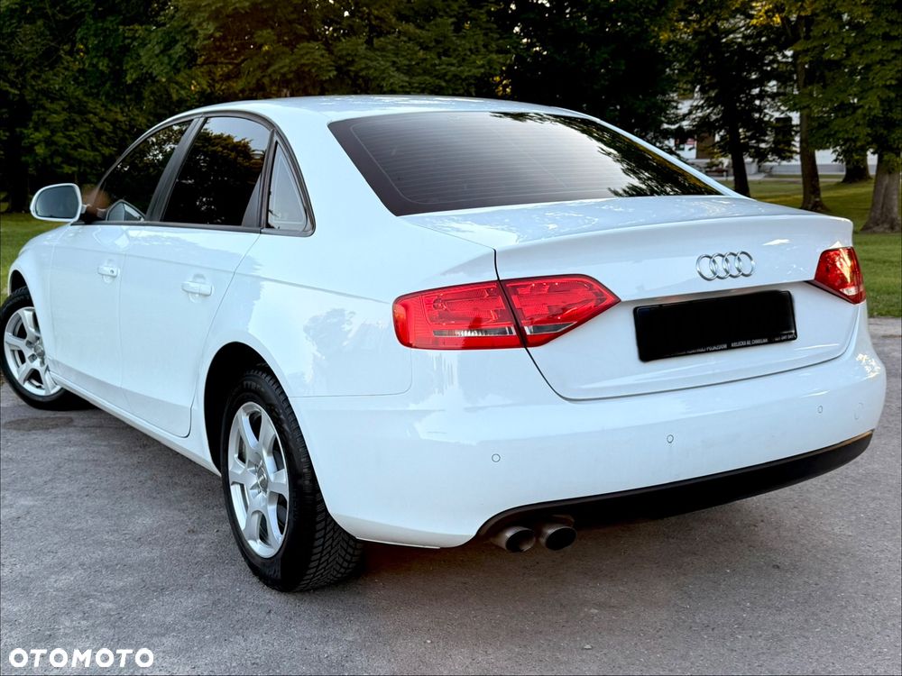 Audi A4 Limousine - 12