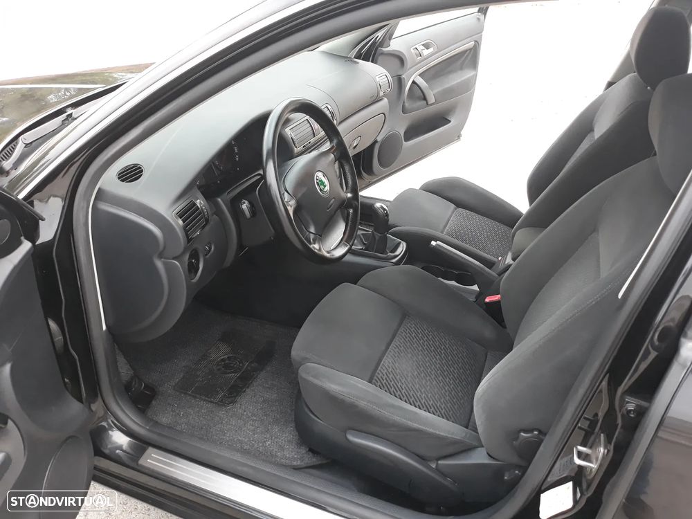 Skoda Superb 1,9 TDI Comfort - 8