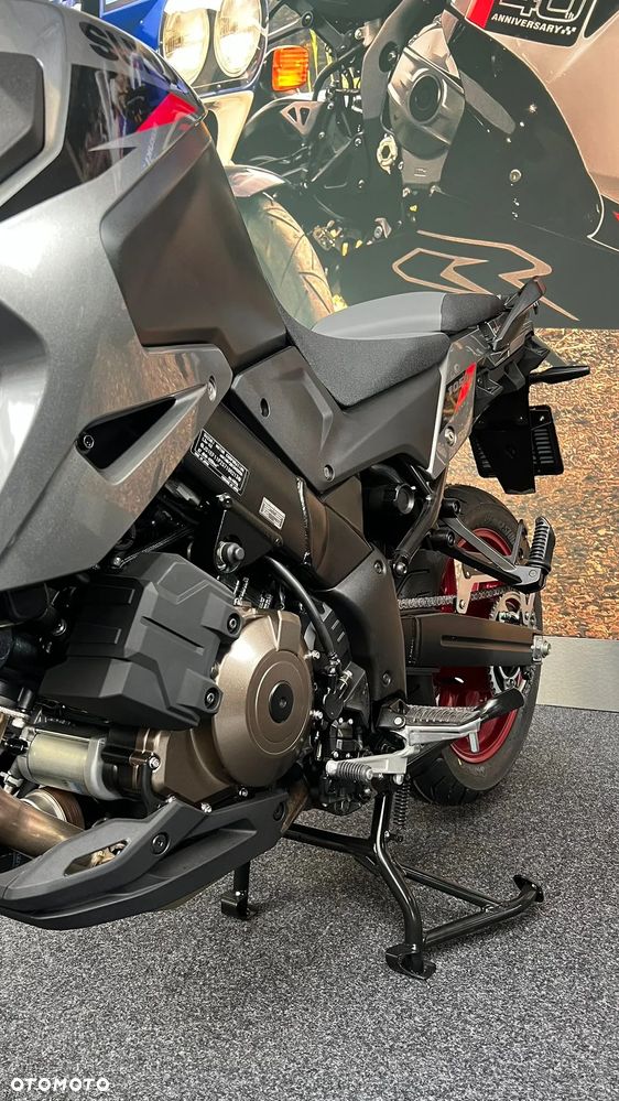 Suzuki V-STROM - 12