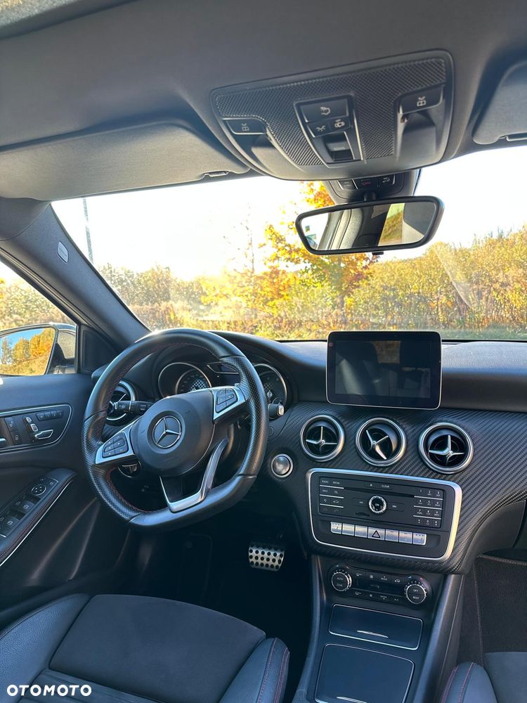 Mercedes-Benz Klasa A 220 4-Matic AMG Line - 23
