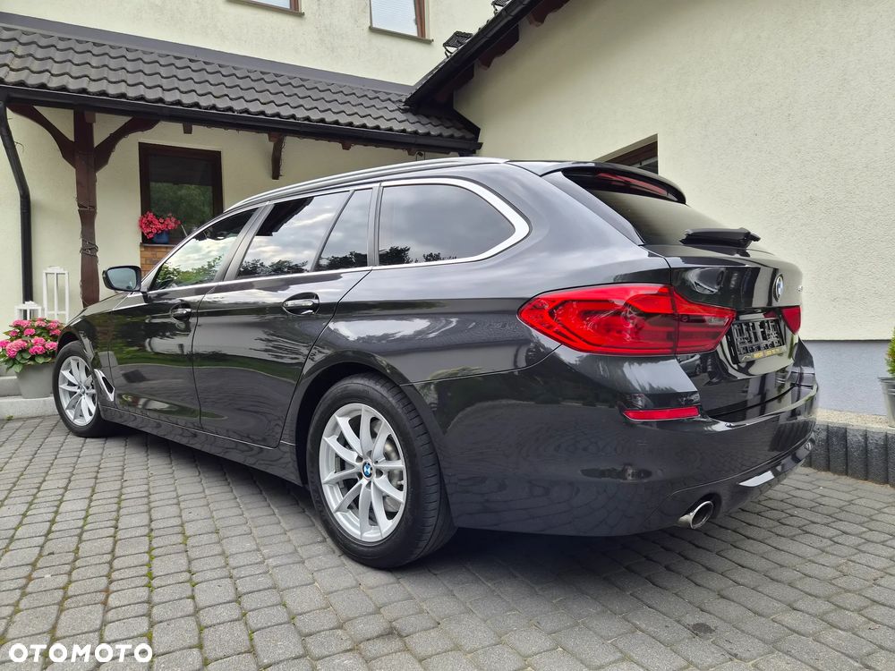 BMW Seria 5 530i Luxury Line - 38