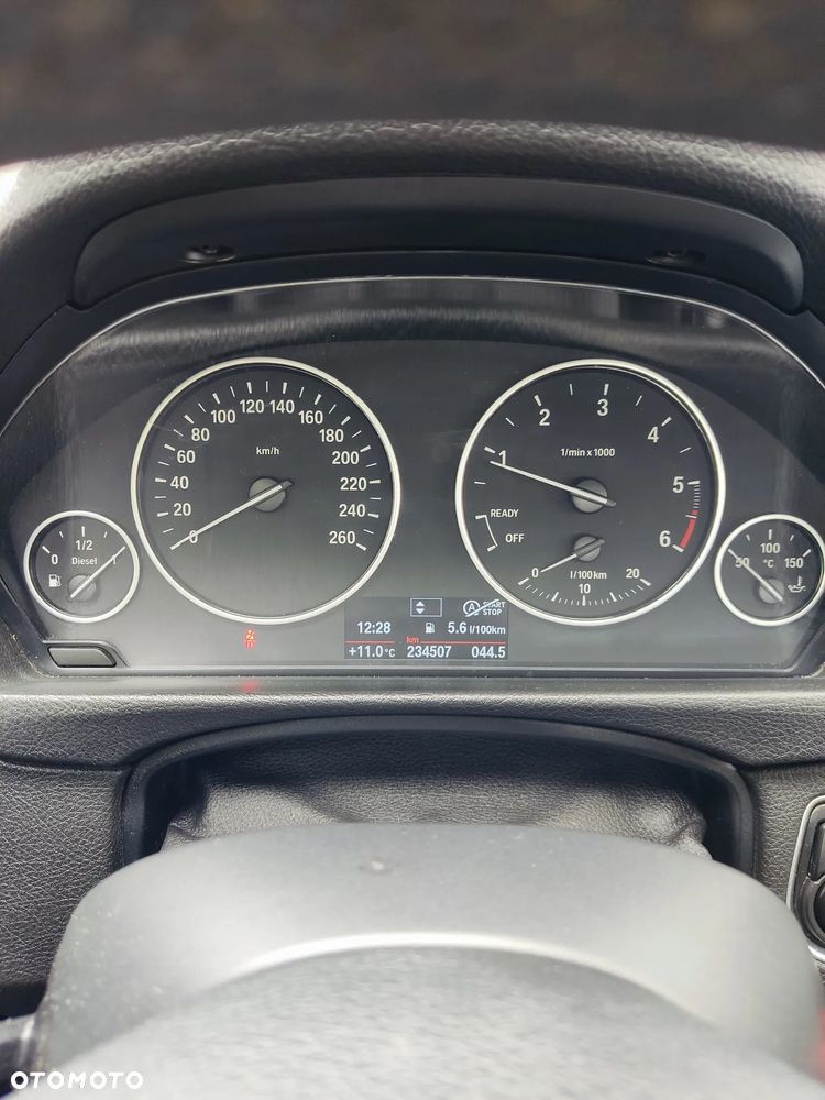 BMW Seria 3 318d Luxury Line - 6