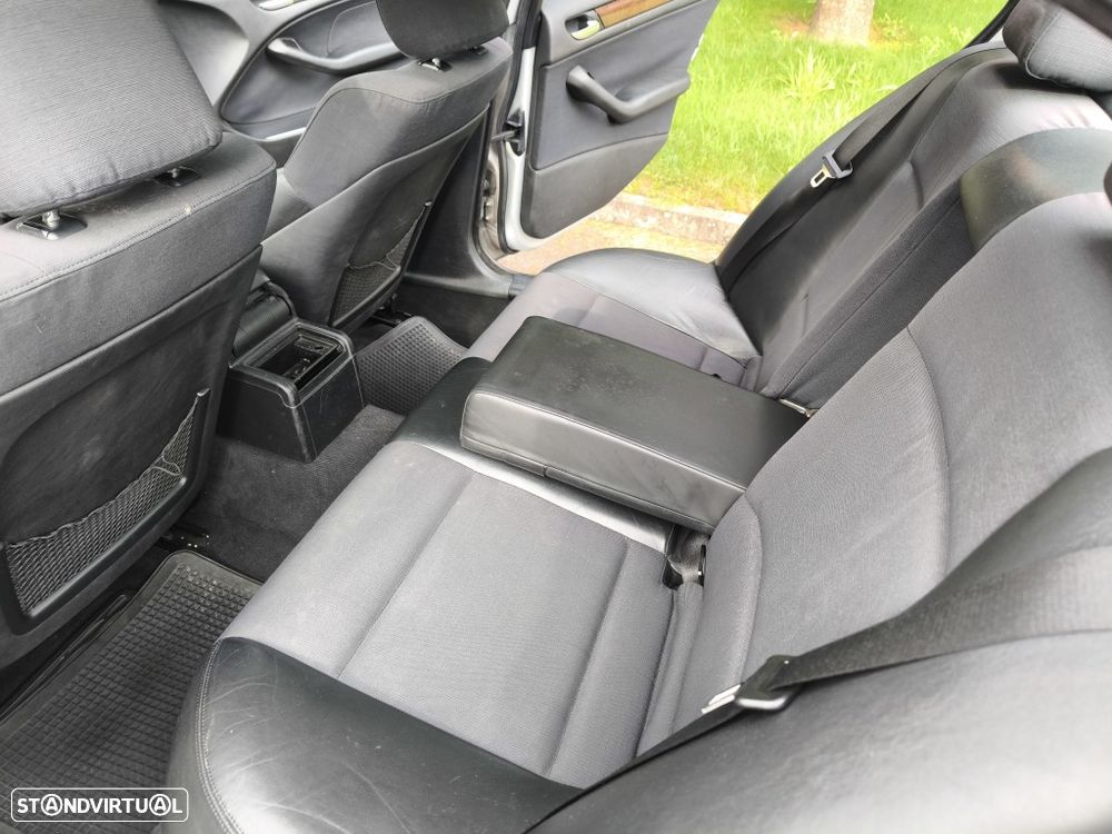 BMW 320 d Séc.XXI - 11