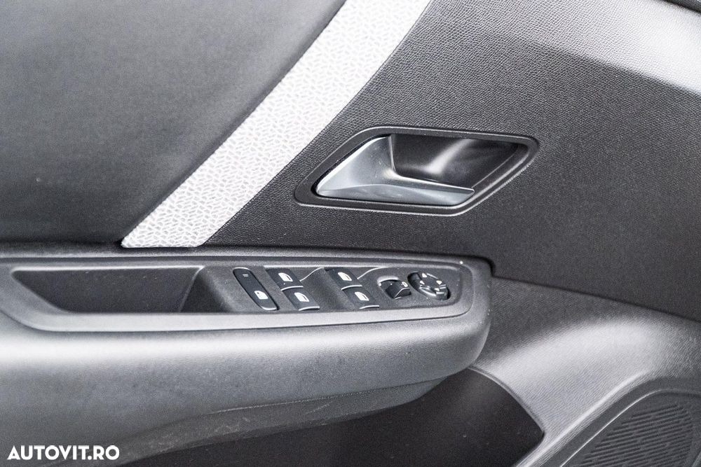 Citroën C4 1.2 PureTech 100 S&S BVM6 Feel - 23