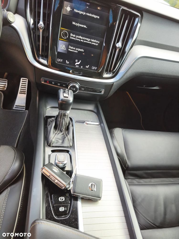 Volvo V60 D3 R-Design - 35