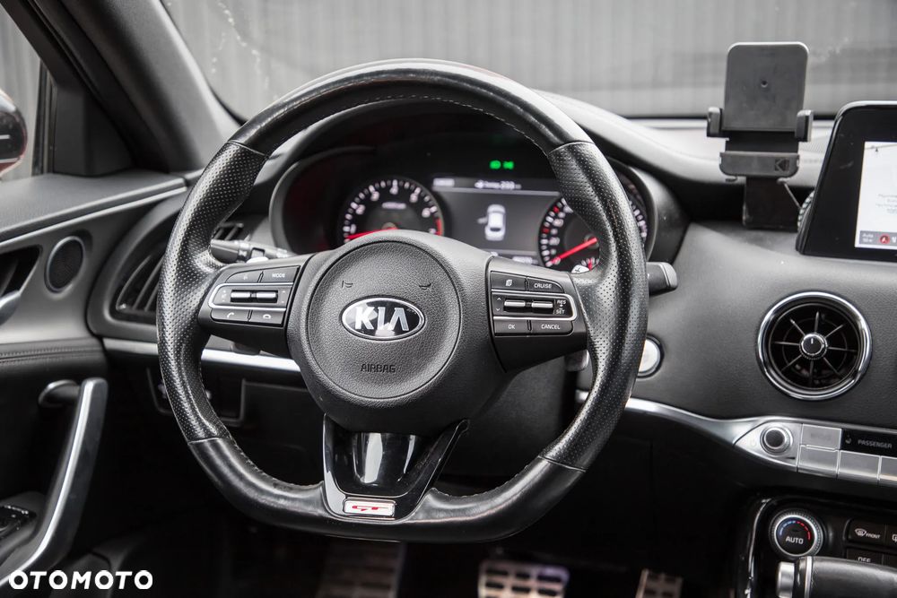 Kia Stinger 3.3 T-GDI V6 GT AWD - 32