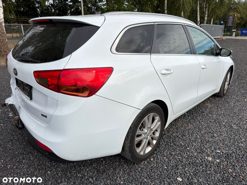 Kia Ceed 1.6 CRDi 128 Platinum Edition - 4