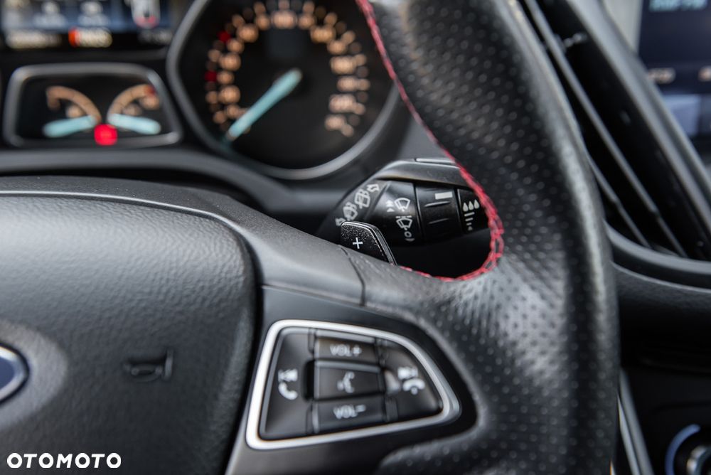 Ford Kuga 2.0 TDCi 4x4 ST-Line - 19