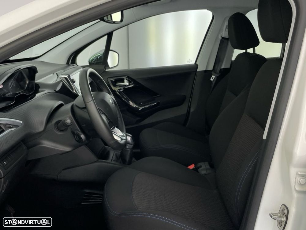 Peugeot 208 1.2 PureTech Active - 11