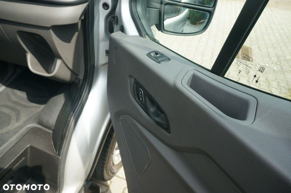 Ford Transit - 19