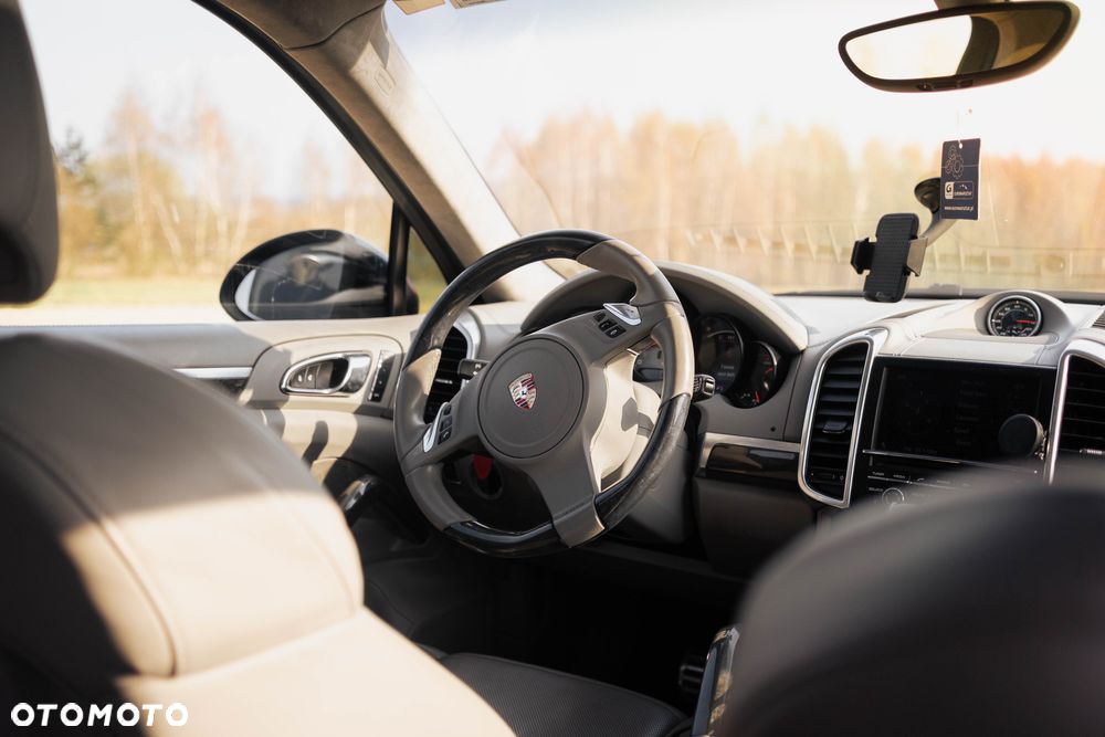 Porsche Cayenne S - 18