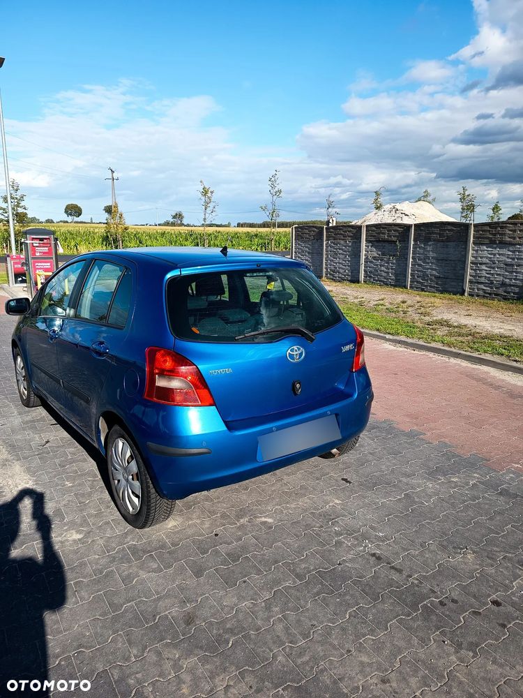Toyota Yaris 1.3 Sol - 5