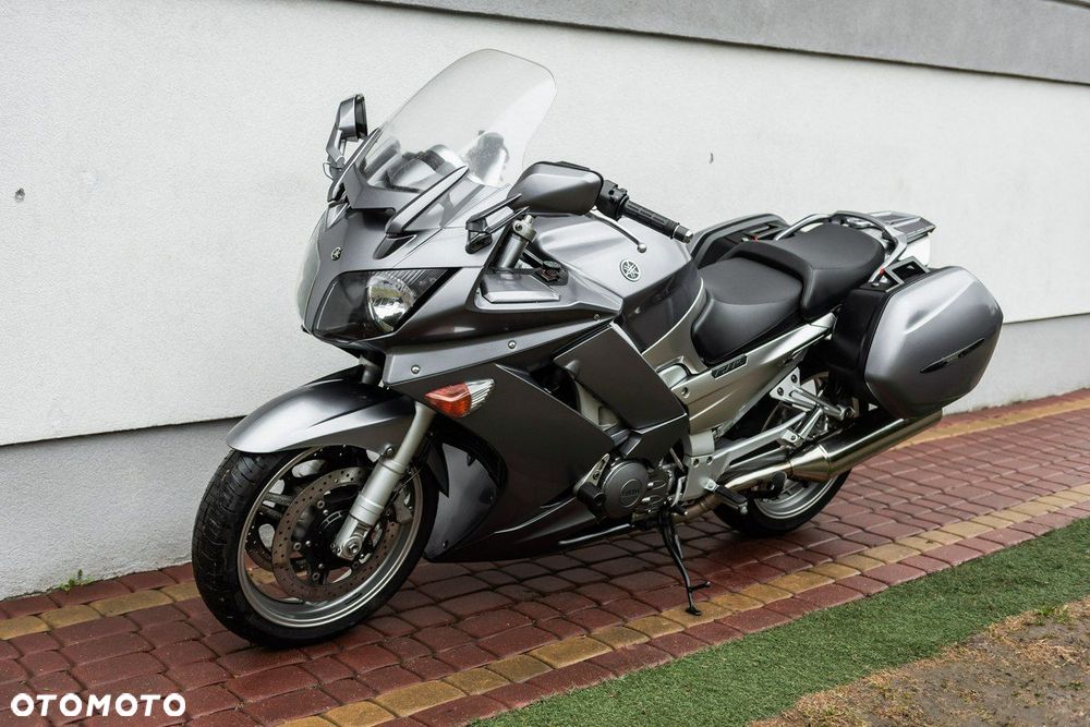 Yamaha FJR - 7