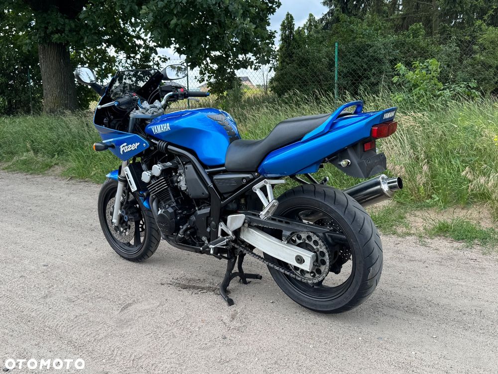 Yamaha FZS - 19