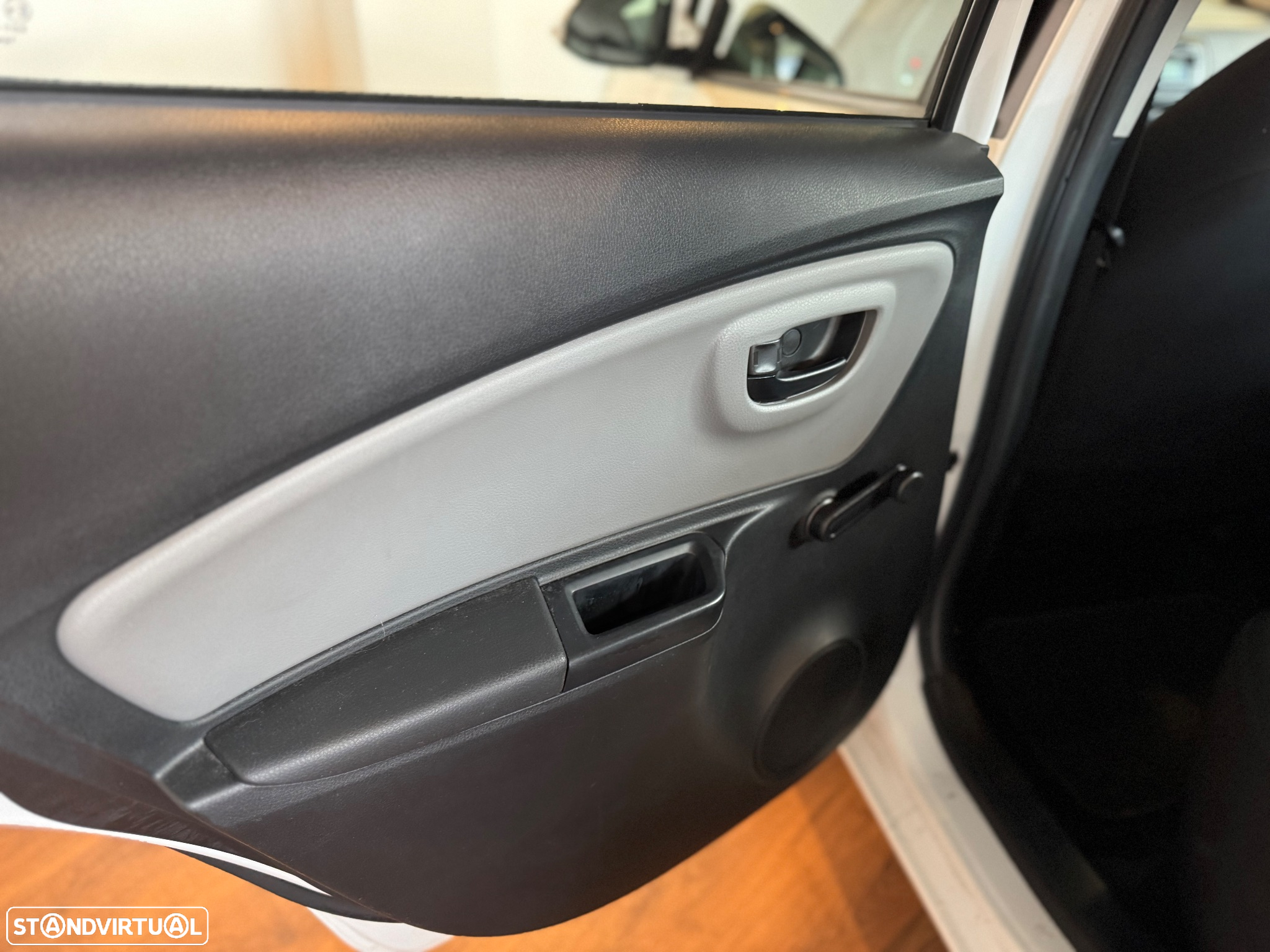 Toyota Yaris 1.0 VVT-i Comfort - 23